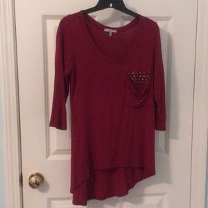 Red 3/4 sleeve top